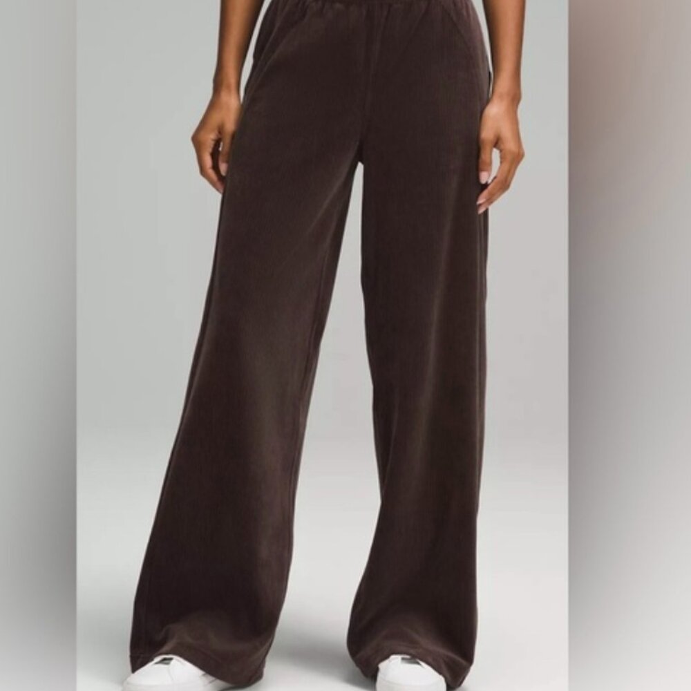 *EUC* Lululemon Scuba MR Wide-Leg Pant- Size 8 - Picture 2 of 12
